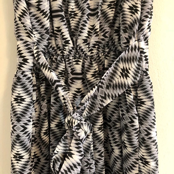 BeBop grey geometric print mini sundress - Picture 5 of 10